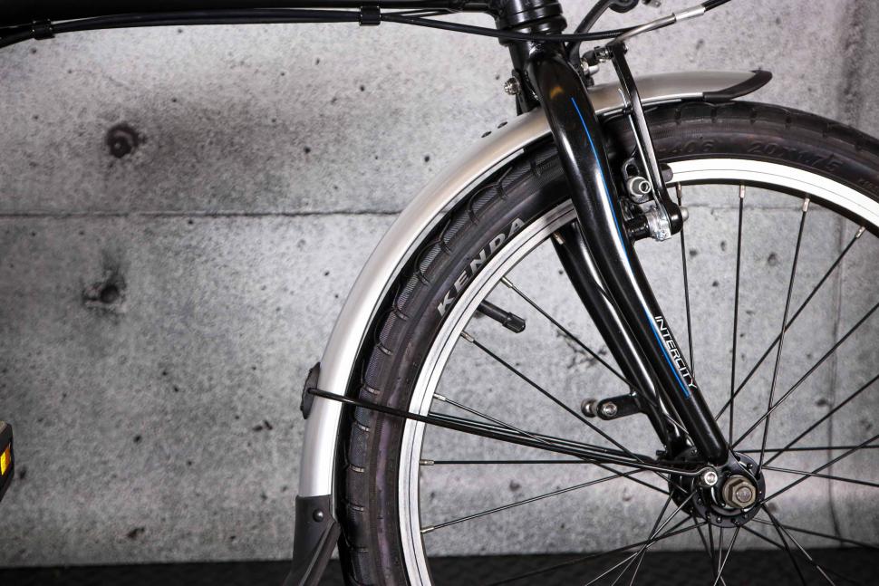2022 Carrera Intercity Folding Bike - front mudguard.jpg