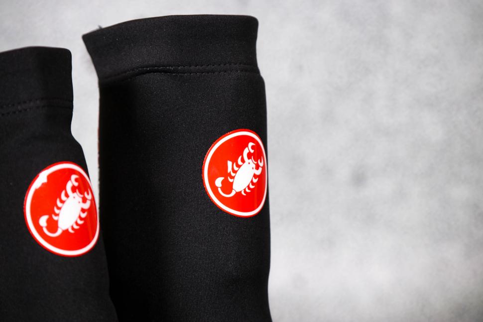 2022 Castelli Perfetto Shoe Covers - cuffs.jpg