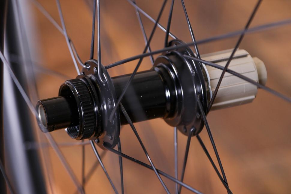 2022 CES Sport Draig 50 wheelset - rear hub.jpg