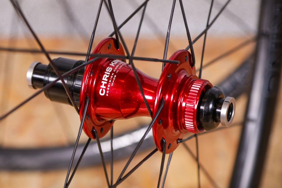 2022 Chris King GRD23 R45D Wheelset - rear hub.jpg