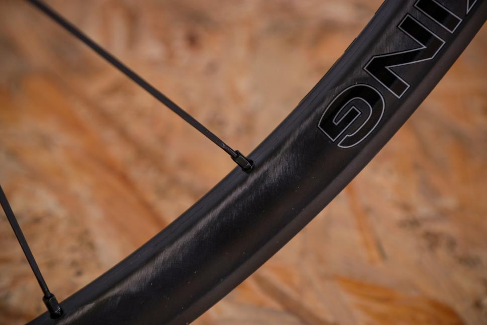 2022 Chris King GRD23 R45D Wheelset - spoke nipple.jpg