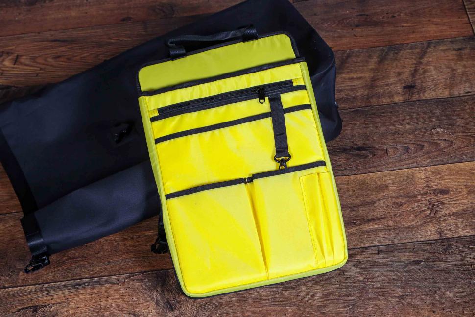 2022 Craft Cadence Pannier Backpack Convertible - organiser.jpg