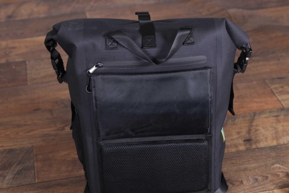 2022 Craft Cadence Pannier Backpack Convertible - pannier clips covered.jpg