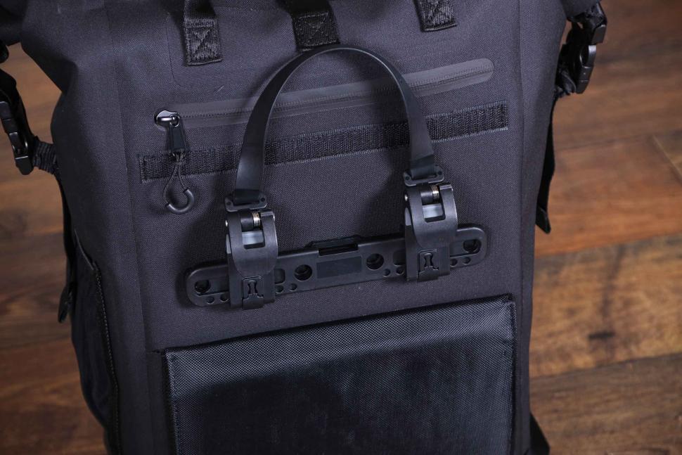 2022 Craft Cadence Pannier Backpack Convertible - pannier clips.jpg