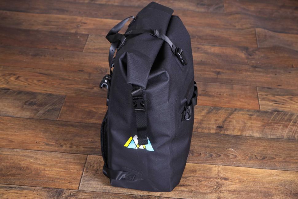 2022 Craft Cadence Pannier Backpack Convertible - side 2.jpg