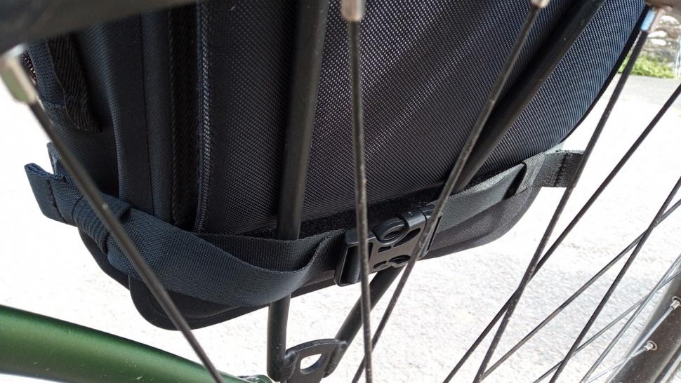 2022 Craft Cadence Pannier Backpack Convertible_lower strap 2.jpg