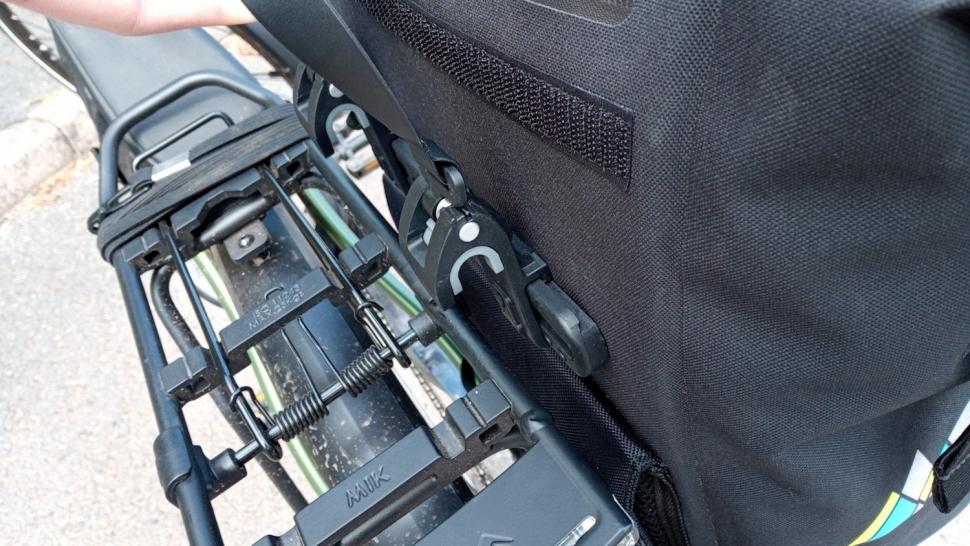 2022 Craft Cadence Pannier Backpack Convertible_unlatched.jpg