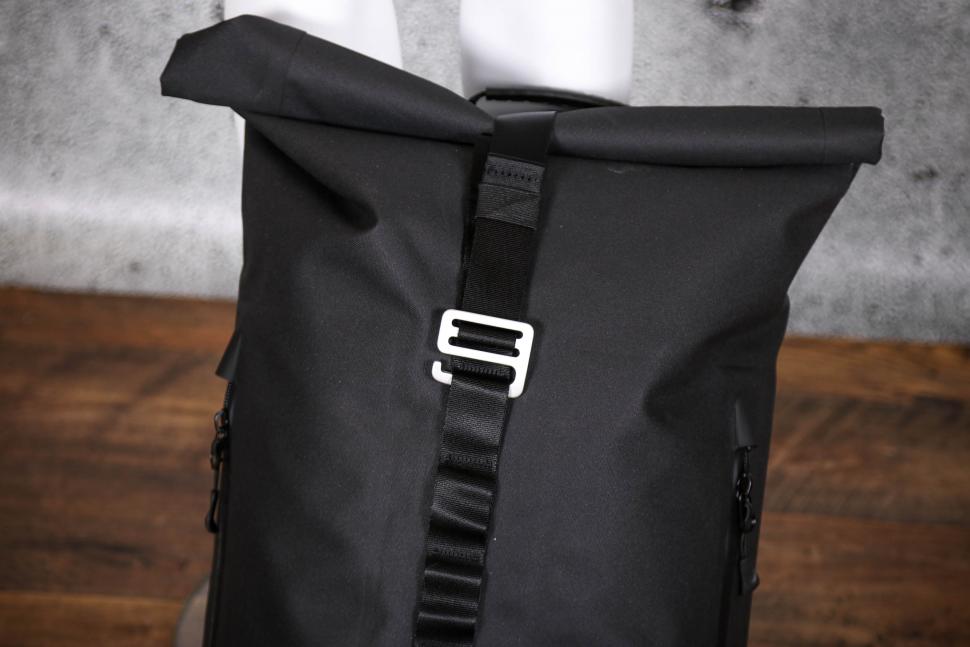 2022 Craft Cadence Roll Top Waterproof Backpack - 21 Litres - roll top.jpg