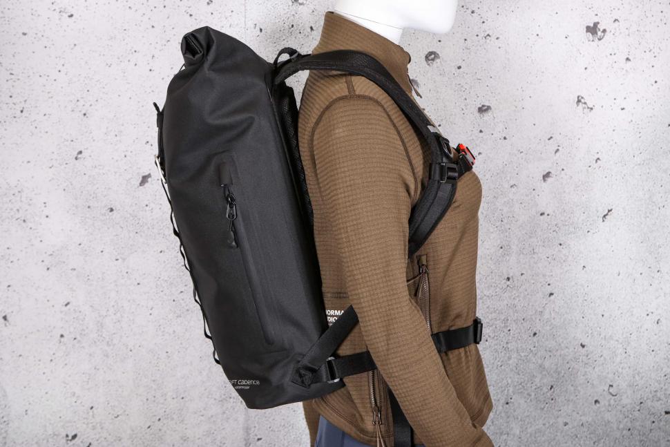 2022 Craft Cadence Roll Top Waterproof Backpack - 21 Litres - side.jpg