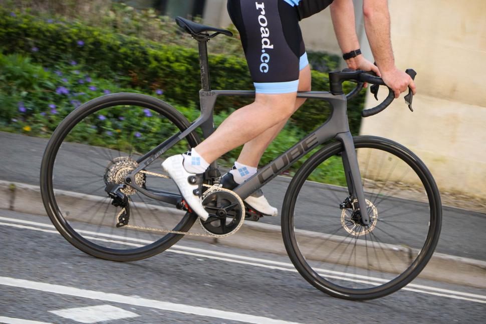 2022 Cube Agree C-62 Pro - riding 3.jpg