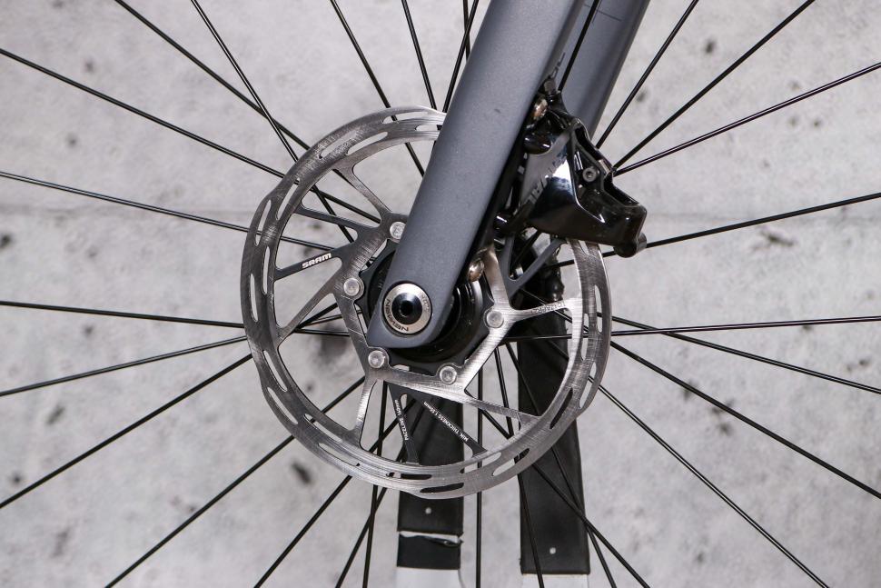 2022 Cube Agree C62 Pro - front disc brake.jpg