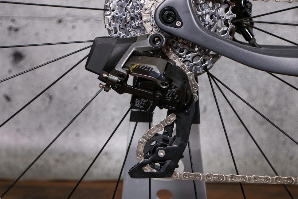 2022 Cube Agree C62 Pro - rear mech.jpg