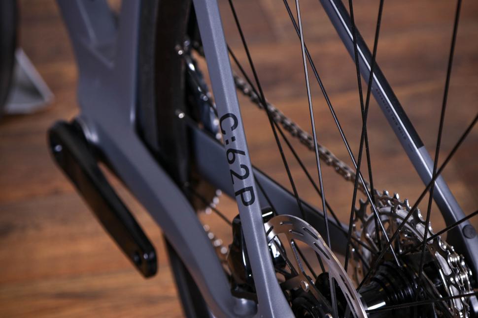 2022 Cube Agree C62 Pro - seat stay detail.jpg