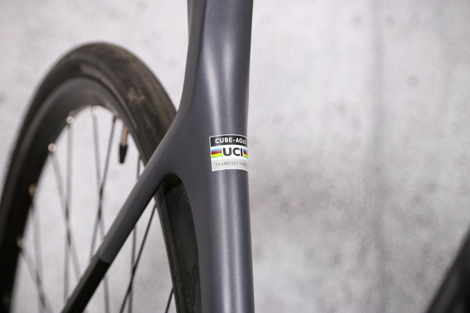 2022 Cube Agree C62 Pro - UCI sticker.jpg