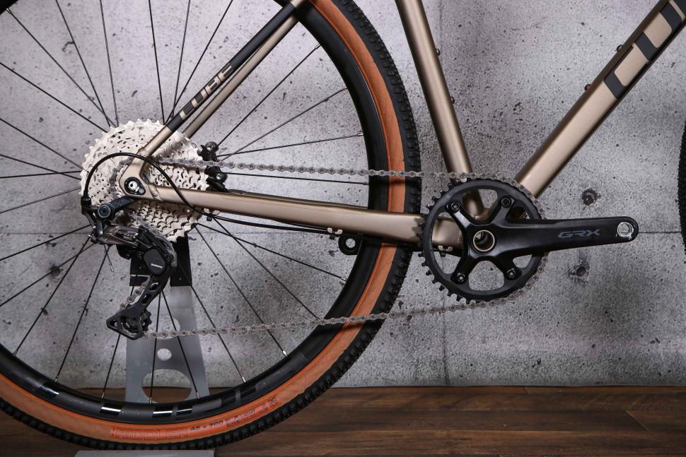 2022 Cube Nuroad EX - drivetrain.jpg