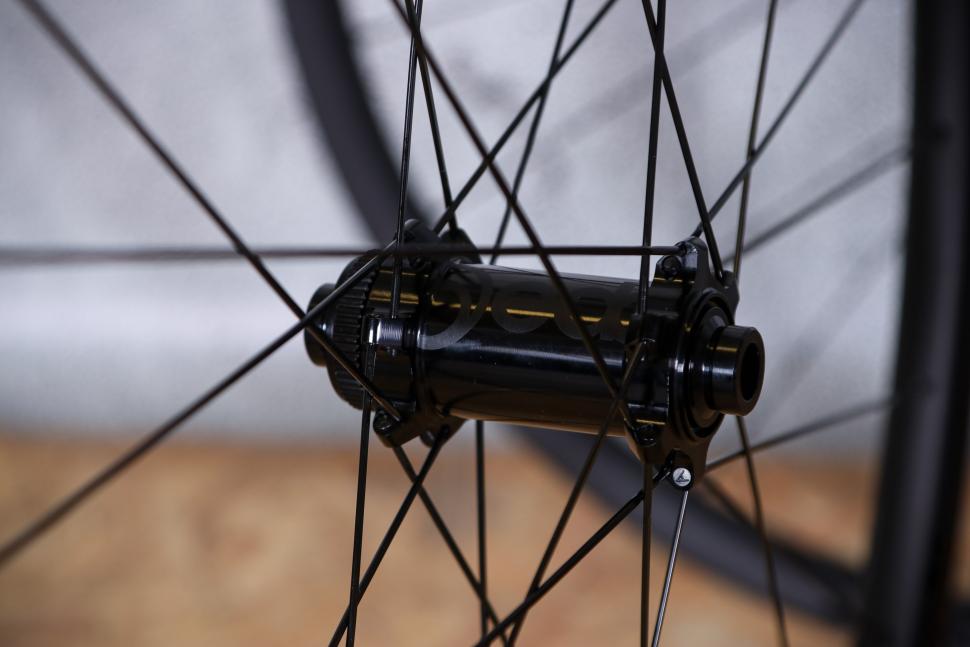 2022 Deda Elementi Gera Gravel Alloy Tubeless Ready Wheels - front hub.jpg