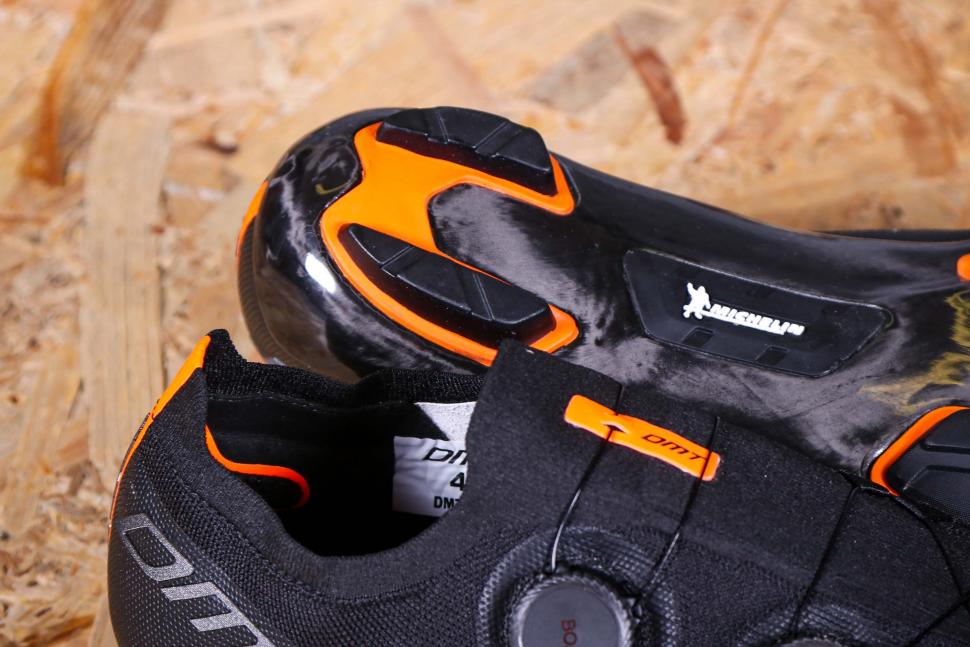 2022 DMT KM0 Black MTB Shoe - sole heel.jpg