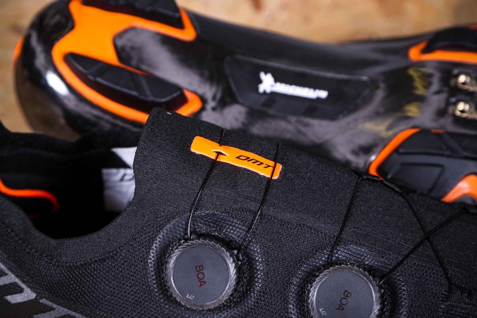2022 DMT KM0 Black MTB Shoe - wire detail.jpg