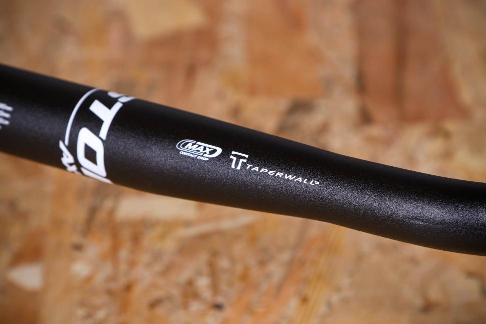 2022 Easton EA50 AX Handlebar - detail.jpg