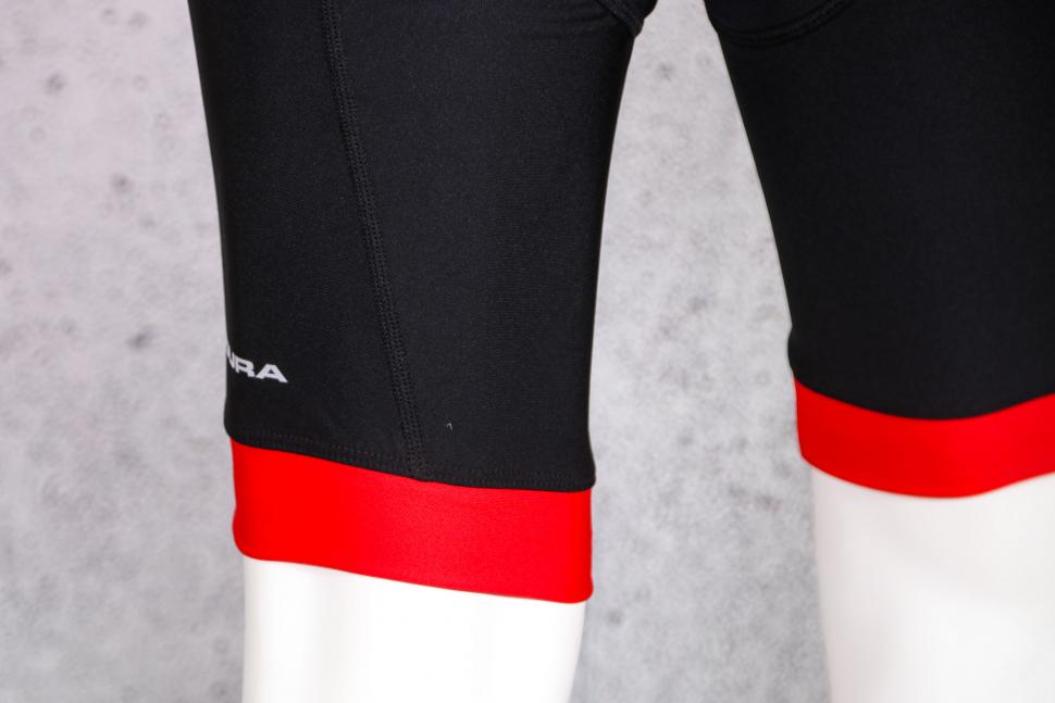 2022 Endura Xtract Bibshort II - cuff back