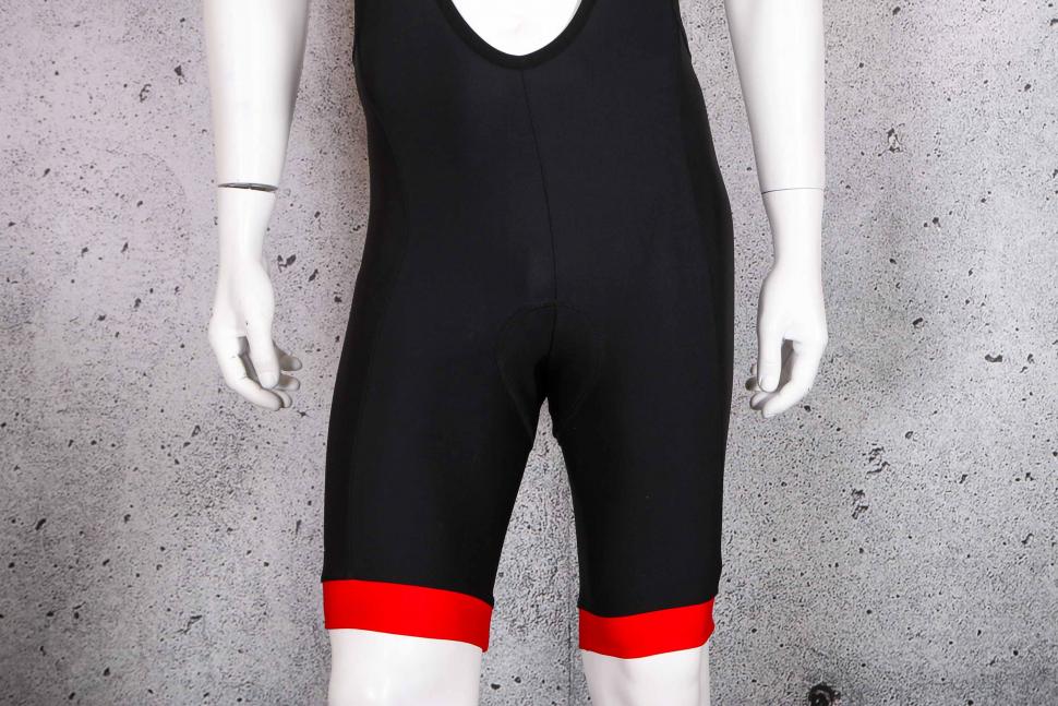 2022 Endura Xtract Bibshort II - legs front
