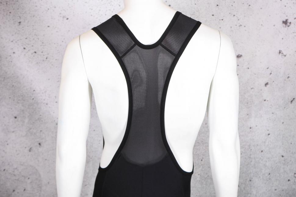 2022 Endura Xtract Bibshort II - straps back