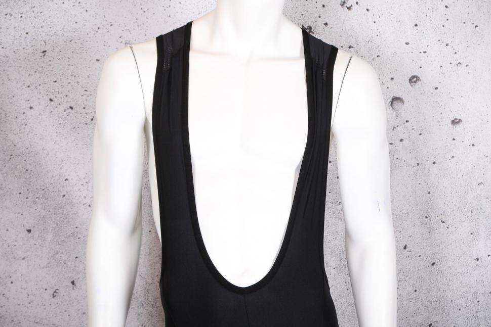 2022 Endura Xtract Bibshort II - straps front