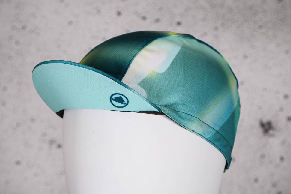 2022 Endura Women's Virtual Trail Cap LTD 2.jpg