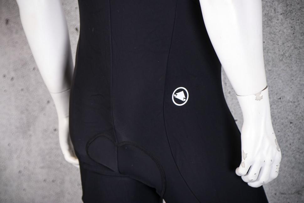 2022 Endura Xtract Bibtight - back logo.jpg
