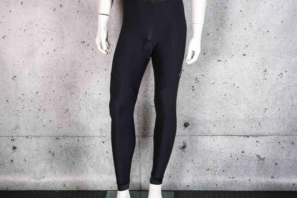 2022 Endura Xtract Bibtight - legs front.jpg
