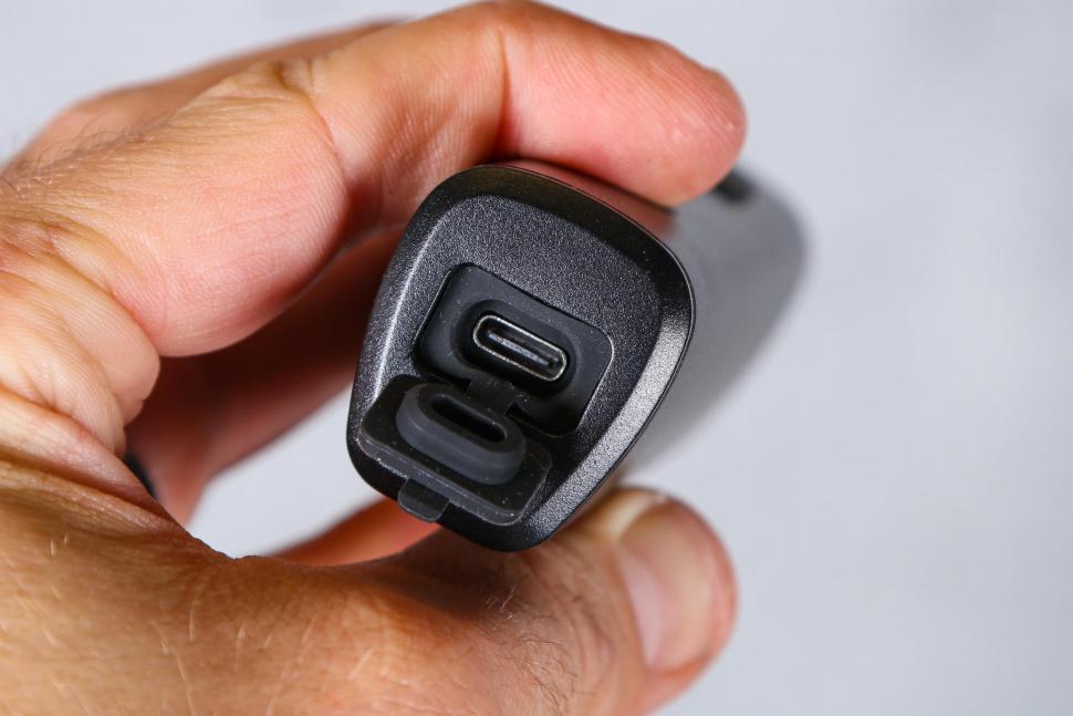 2022 ETC F1500 High Power Front light - USB port.jpg