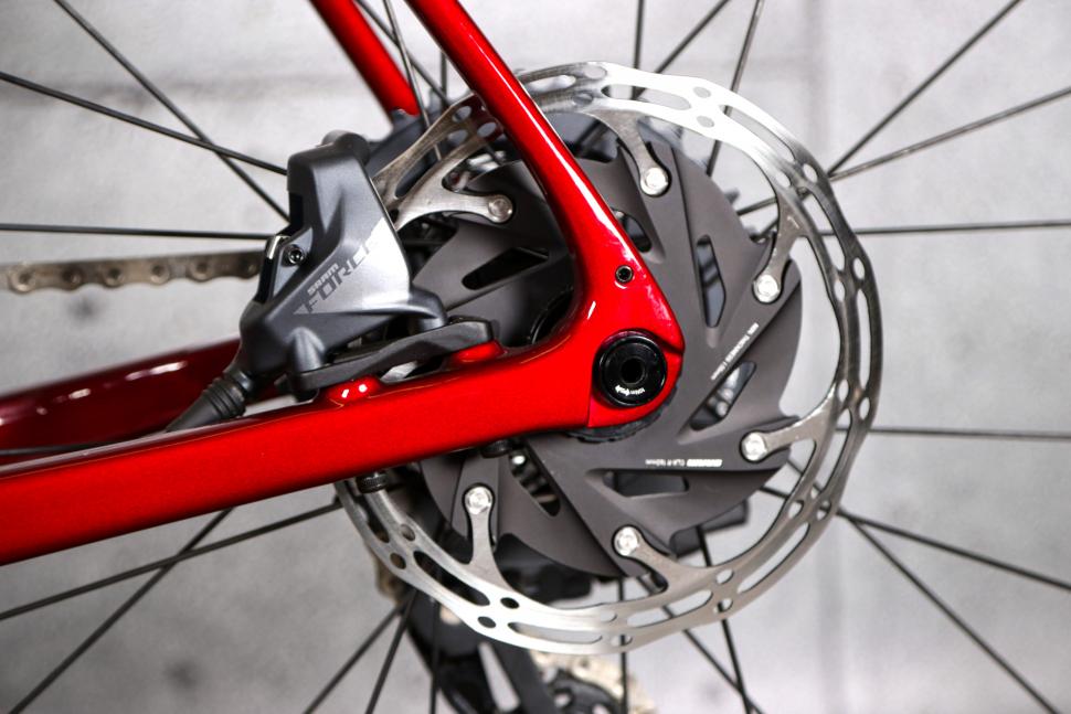 2022 Fara Cycling F-AR - rear disc brake.jpg