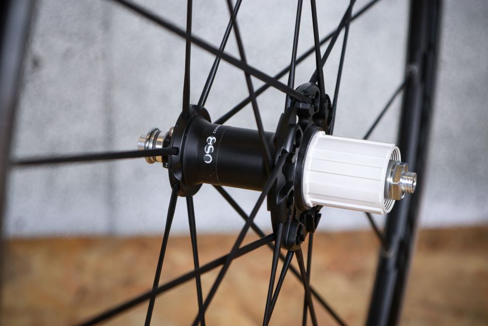 2022 Fulcrum Racing Zero 2WF - rear hub.jpg