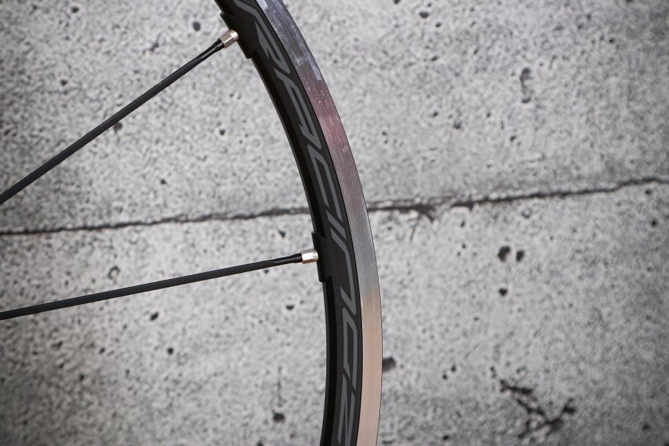 2022 Fulcrum Racing Zero 2WF - rim detail 2.jpg