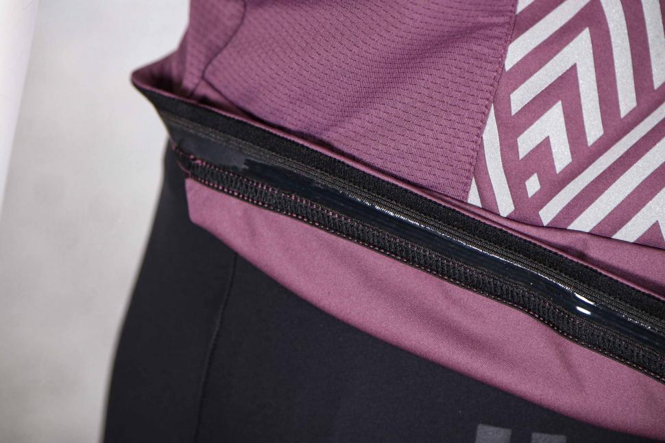 2022 Galibier Bordeaux Wind Jersey - gripper.jpg
