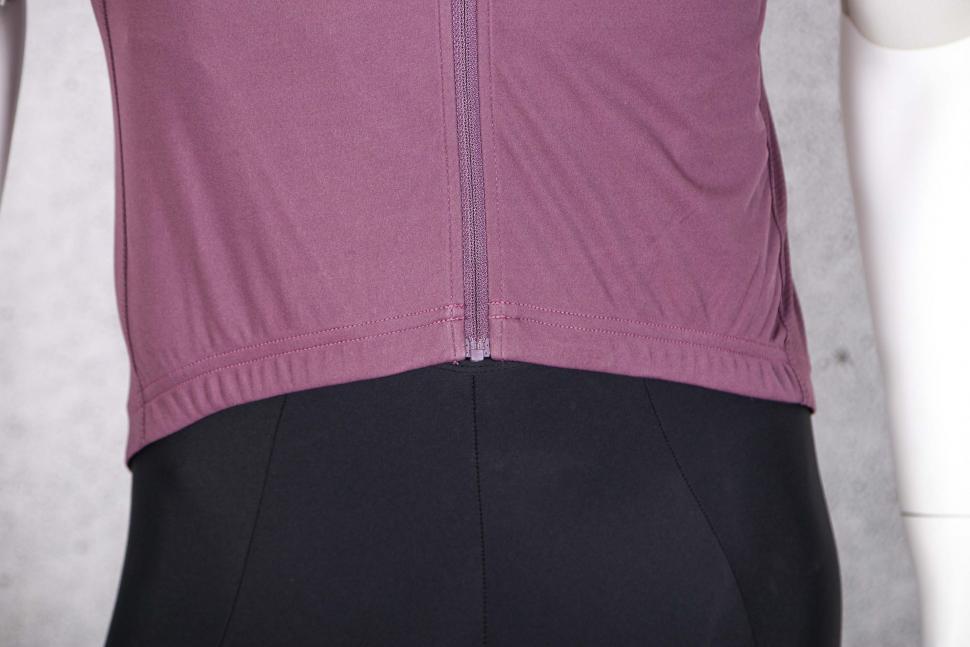 2022 Galibier Bordeaux Wind Jersey - hem.jpg