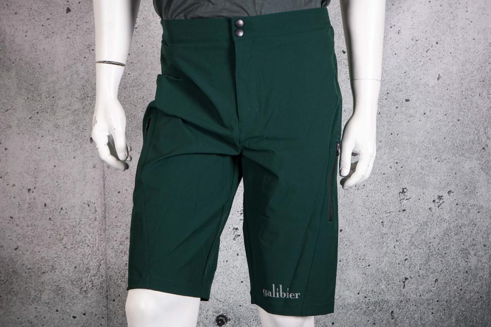 2022 Galibier Liberté gravel shorts.jpg