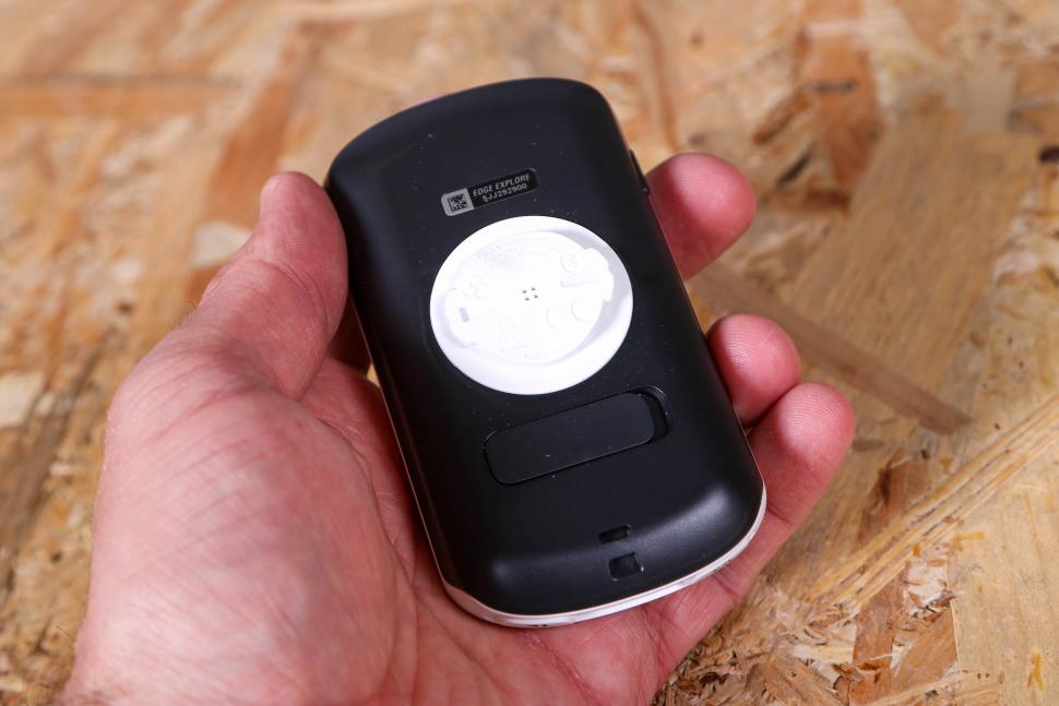 2022 Garmin Edge Explore - back.jpg