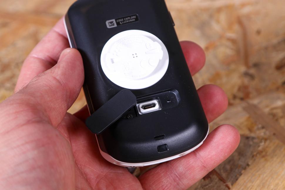 2022 Garmin Edge Explore - charging port.jpg