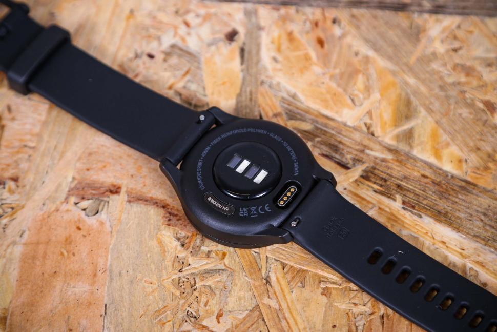 2022 Garmin vivomove Sport - back detail.jpg