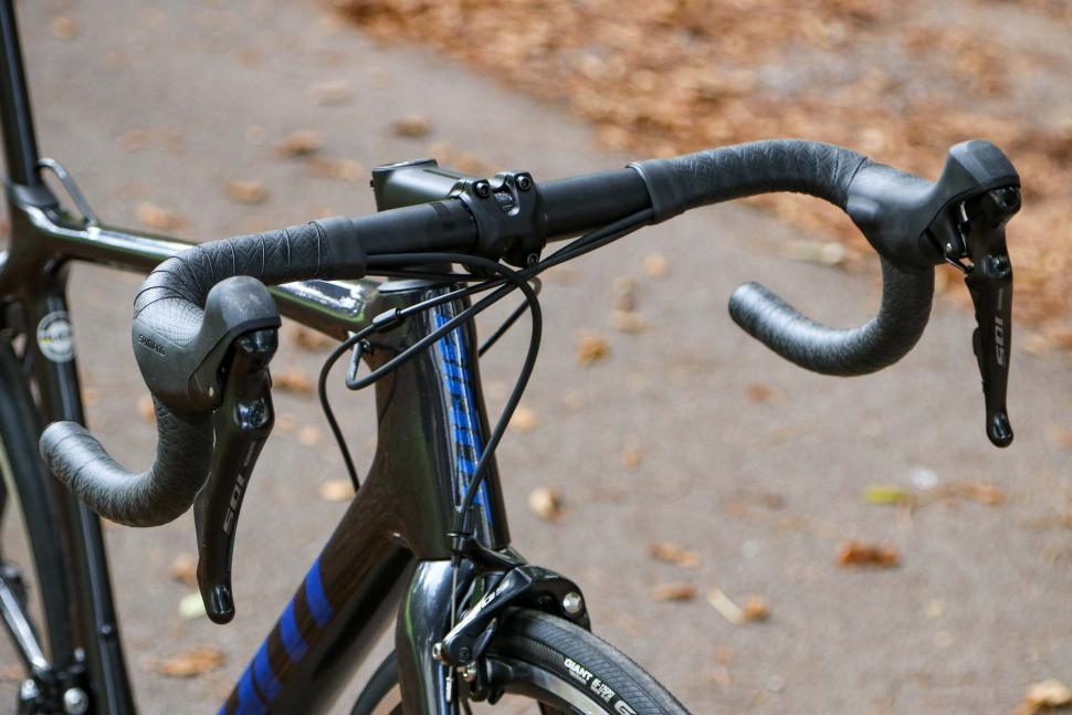 2022 Giant TCR Advanced 2 - bars 1.jpg