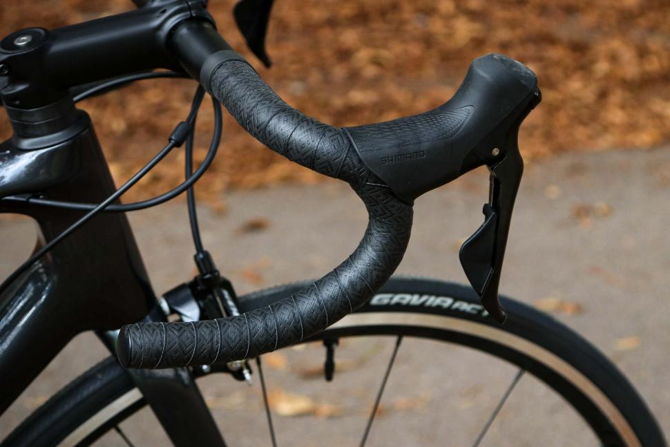 2022 Giant TCR Advanced 2 - drop bar.jpg
