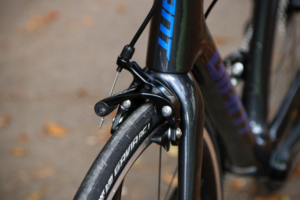2022 Giant TCR Advanced 2 - front brake 2.jpg