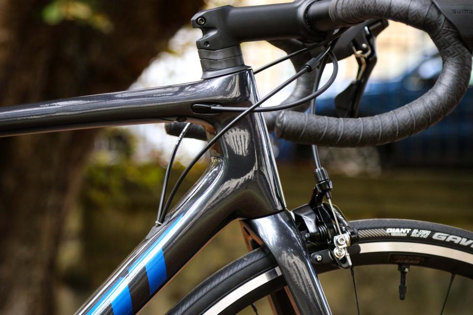 2022 Giant TCR Advanced 2 - head tube.jpg