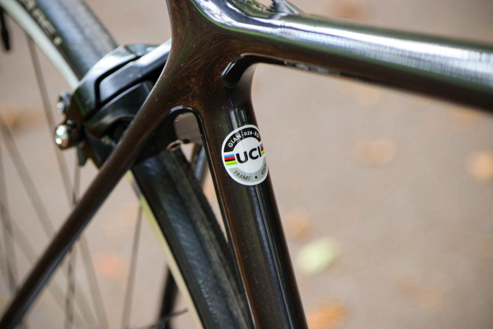 2022 Giant TCR Advanced 2 - UCI badge.jpg