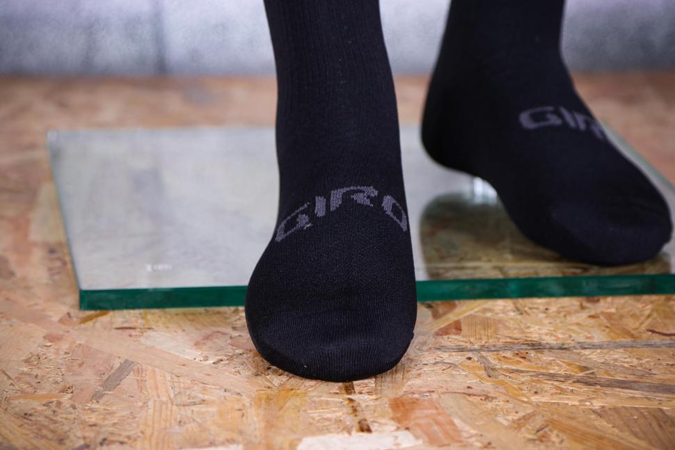 2022 Giro Xnetic H20 Socks 2.jpg