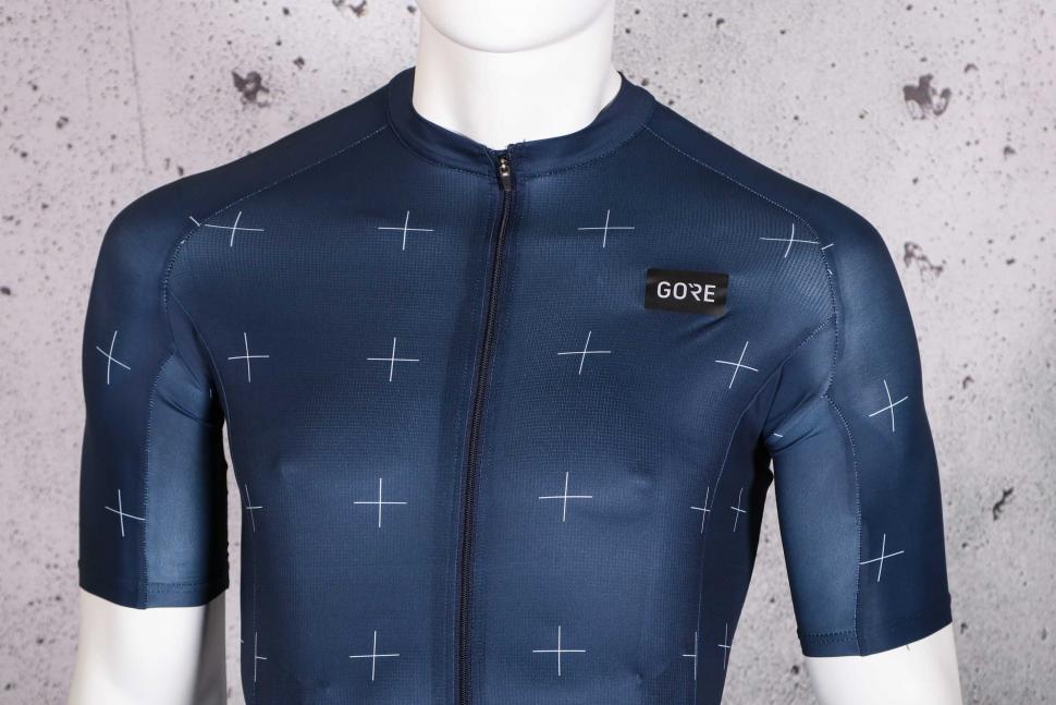 2022 Gore Daily Jersey Mens - chest.jpg