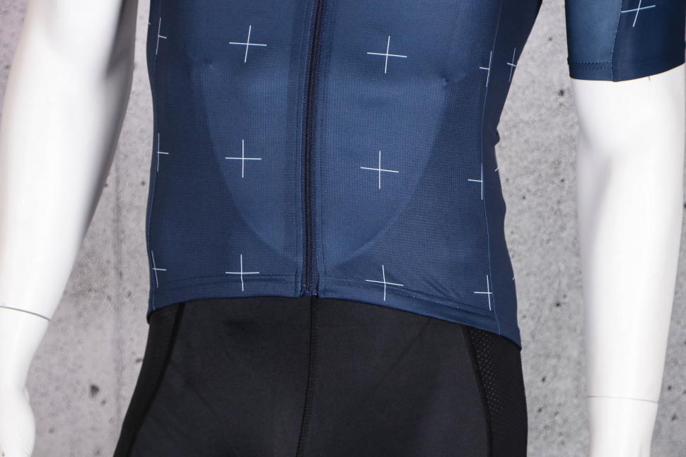 2022 Gore Daily Jersey Mens - hem.jpg
