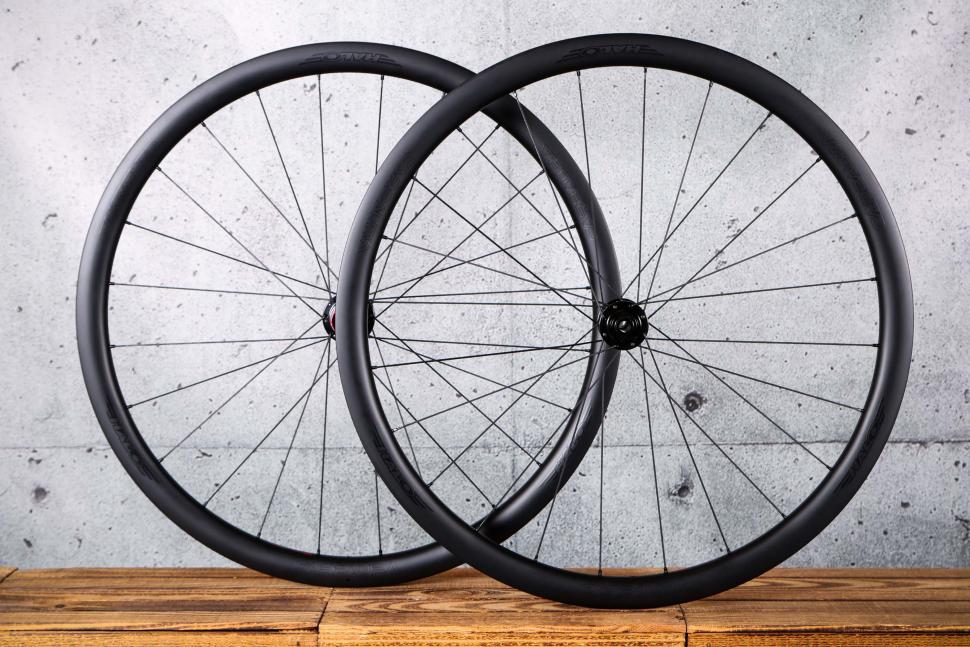 2022 Halo Carbaura RCD 35mm Wheelset.jpg