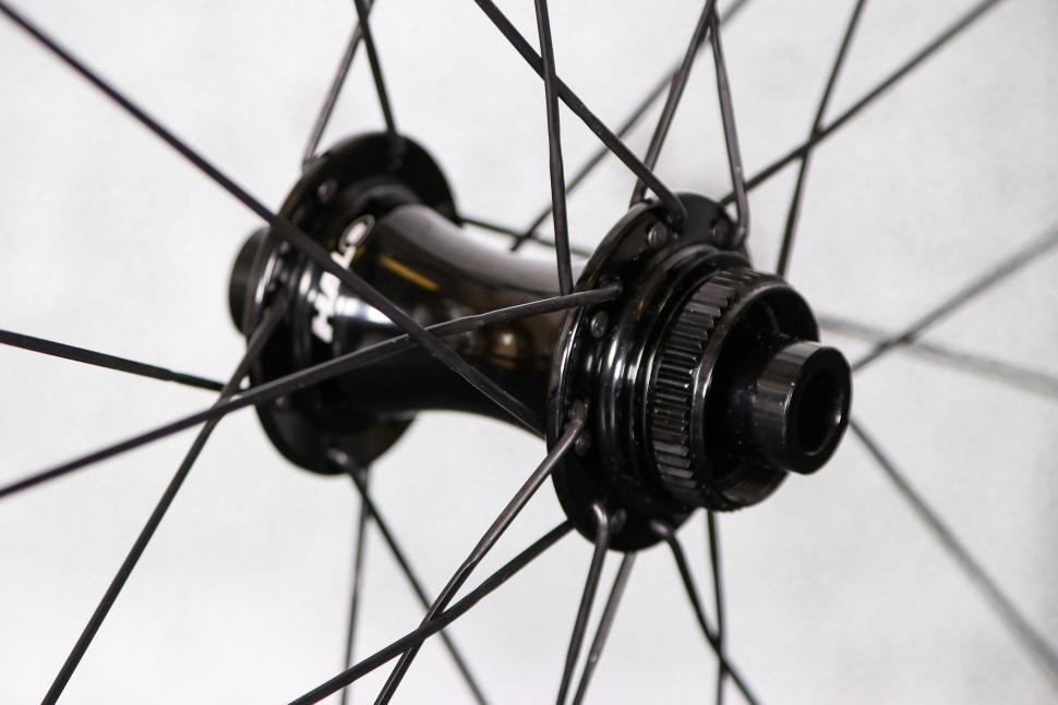 2022 Halo Carbaura RCD 80mm Wheelset - front hub 1.jpg